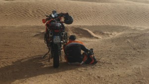 moto guasto deserto